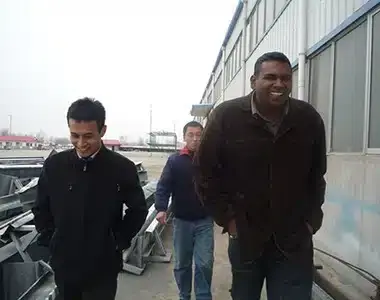 Visita de cliente 5 Clientes de visita en Xinguangzheng, en Qingdao